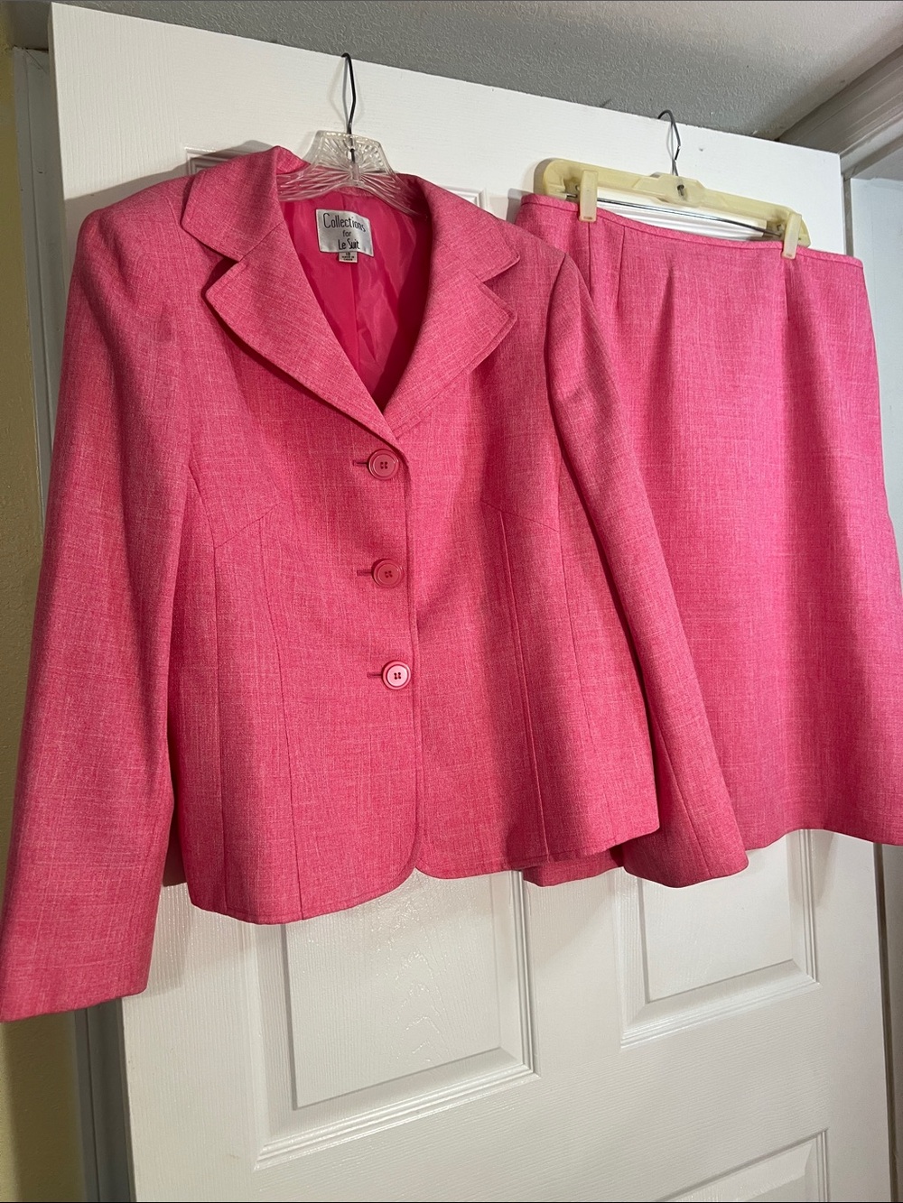 Le Suit Bright Pink Women's Tailored Blazer & Skirt Set